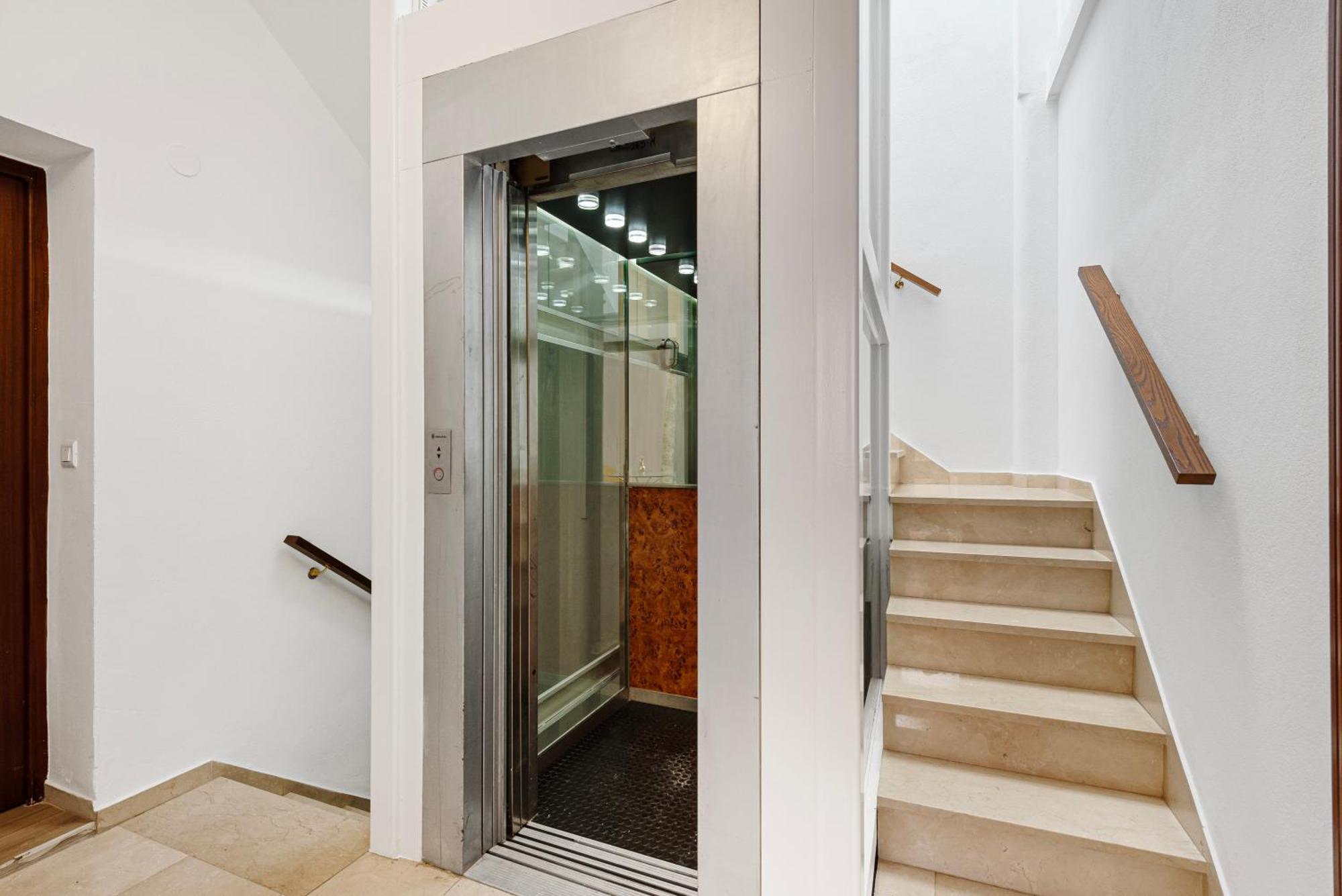 Trinidad Grund Centro Apartment Malaga Bagian luar foto